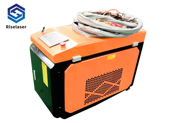 Machine de soudage laser portative à plusieurs positions 1500w 2000w 3000w intégrée dans un refroidisseur d'eau